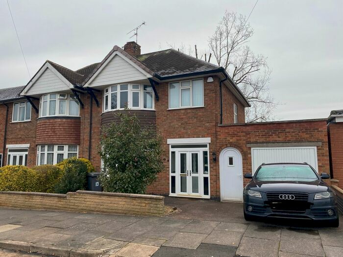 3 Bedroom Semi-Detached House To Rent In St Swithin's Road, Leicester LE5