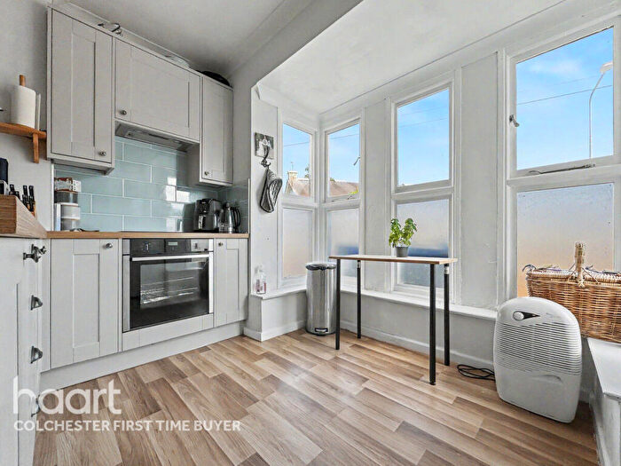 1 Bedroom Maisonette For Sale In Military Road, Colchester, CO1