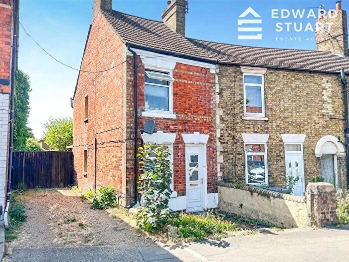 3 Bedroom End Of Terrace House For Sale In New Road, Woodston, Peterborough, Cambridgeshire, PE2