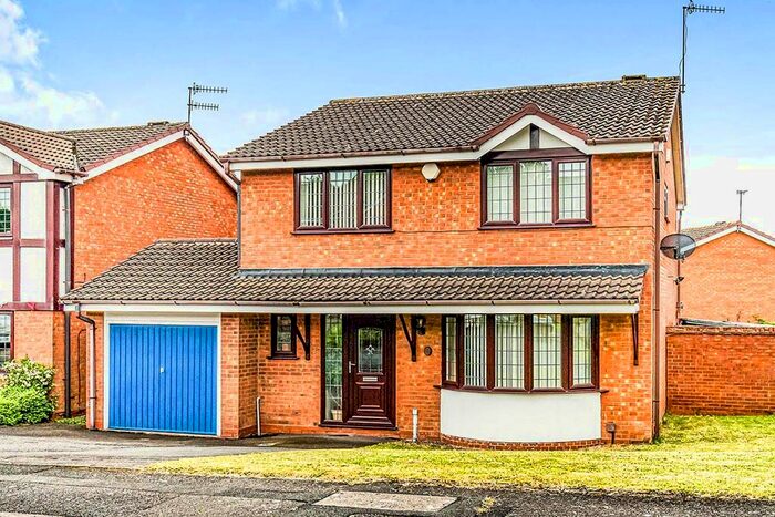 4 Bedroom Detached House To Rent In Montpellier Gardens, Dudley, West Midlands, DY1