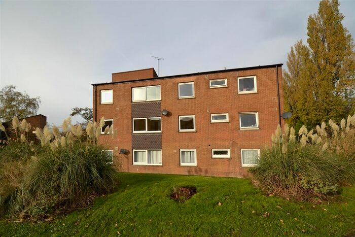 1 Bedroom Flat To Rent In Firthcliffe Road, Liversedge, WF15
