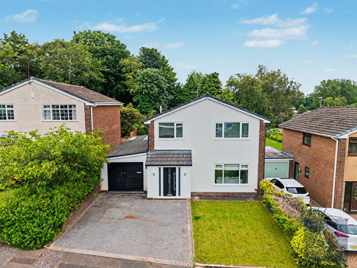 4 Bedroom Detached House For Sale In Heald Drive, Rochdale, OL12