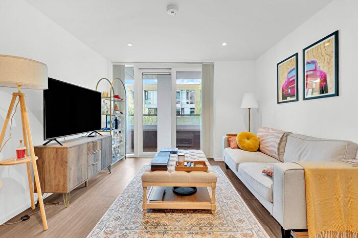 1 Bedroom Property For Sale In Spectrum Way, West Hill, SW18