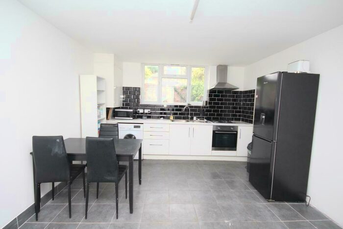 3 Bedroom Maisonette To Rent In Durlston Road, Stoke Newington, London, E5