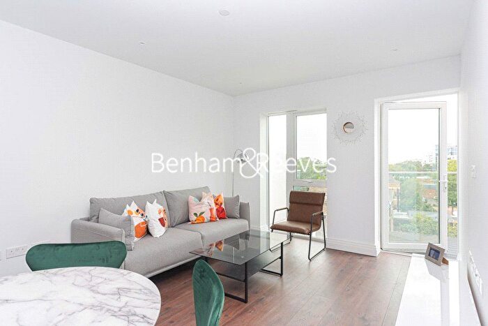 1 Bedroom Flat To Rent In Filmworks Walk, London, W5