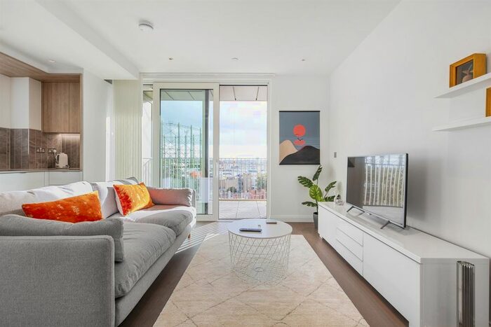 1 Bedroom Flat To Rent In Phoenix Court, Oval Village, Gasholder Place, London, SE11