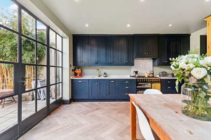 4 Bedroom Terraced House To Rent In Cornwall Grove, Turnham Green, W4