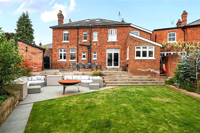 Detached House For Sale In The Crescent, Maidenhead, Berkshire, SL6
