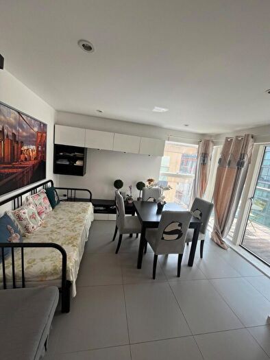 1 Bedroom Apartment For Sale In Dance Square, London, EC1V
