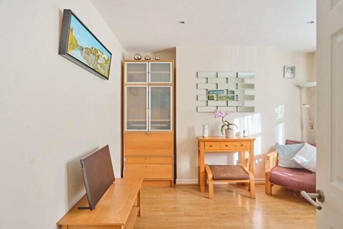 3 Bedroom Terraced House For Sale In Quantock Road, Windmill Hill, BS3