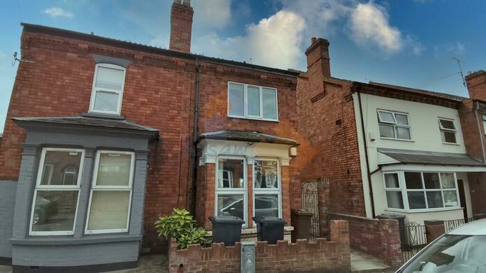 4 Bedroom Town House To Rent In West Parade, Lincoln, LN1
