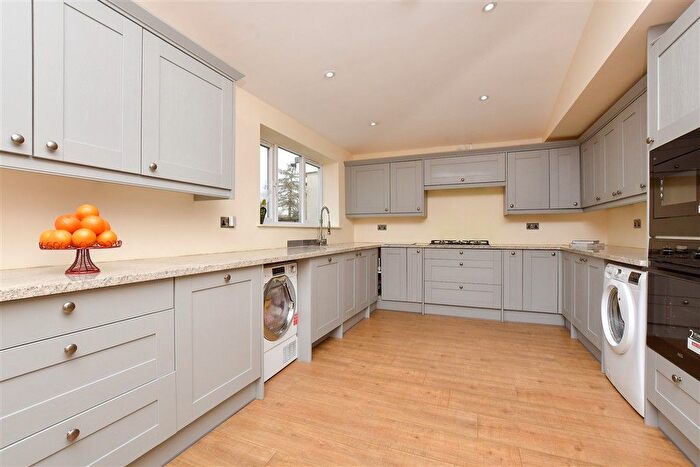 4 Bedroom Semi-detached House For Sale In Queenhill Road, South Croydon, Surrey, CR2