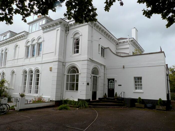 2 Bedroom Flat To Rent In Victoria Park Road, Exeter, EX2