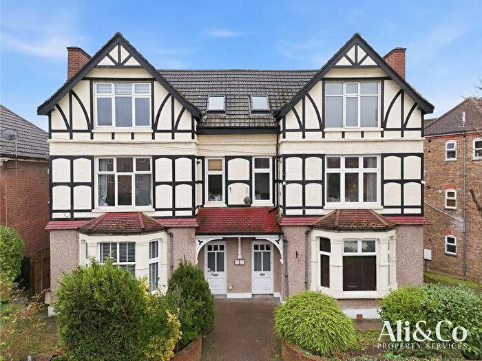 1 Bedroom Flat For Sale In Tudor Court, High View Avenue, Grays, RM17