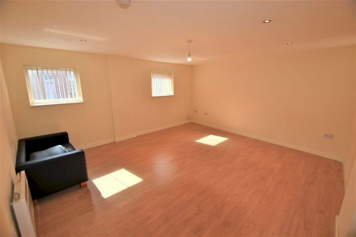3 Bedroom Flat To Rent In River Soar Living, Western Road, Leicester, LE3