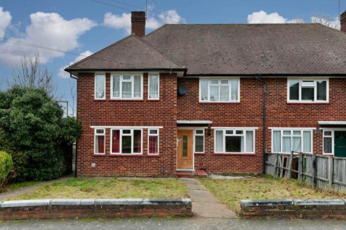 3 Bedroom Maisonette To Rent In Rosebank, Epsom, KT18