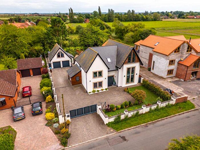 5 Bedroom Detached House For Sale In West Moor Road, Doncaster, DN10
