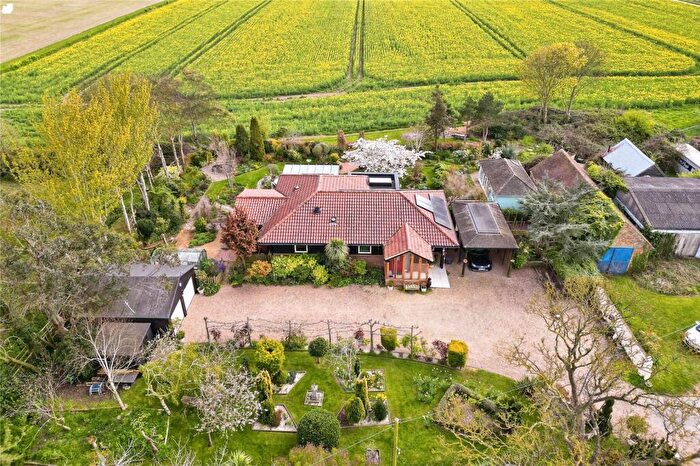 3 Bedroom Bungalow For Sale In Cuckolds Green Road, St. Mary Hoo, Rochester, Kent, ME3