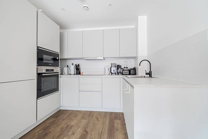 1 Bedroom Flat For Sale In Station Road, Central Croydon, Croydon, CR0