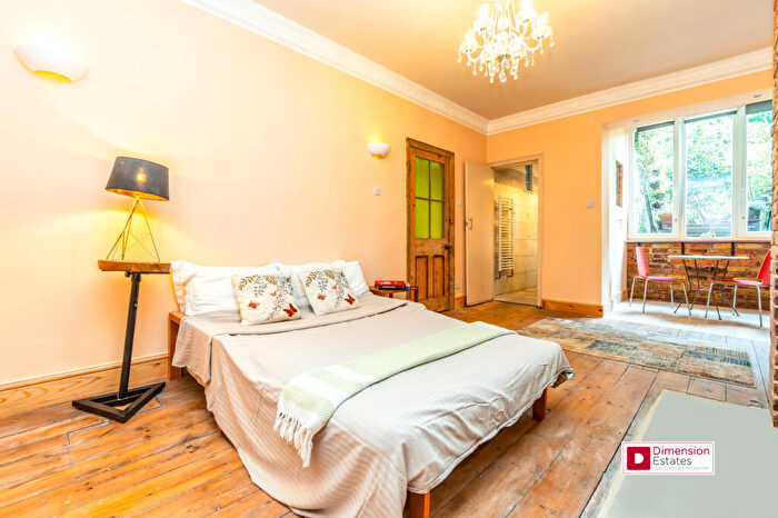 2 Bedroom Flat To Rent In Queensdown Road, London, E5