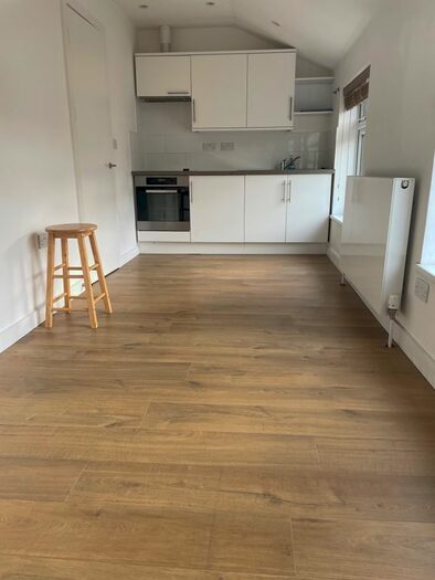 1 Bedroom Flat To Rent In Forest Road, London, E17