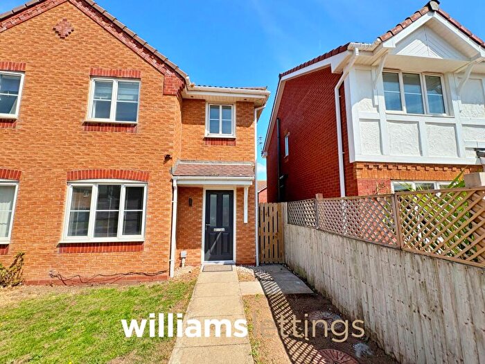 3 Bedroom Property To Rent In Llys Mymbyr, Prestatyn, LL19