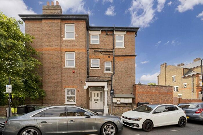 2 Bedroom Flat To Rent In Fordwych Road, Cricklewood, NW2