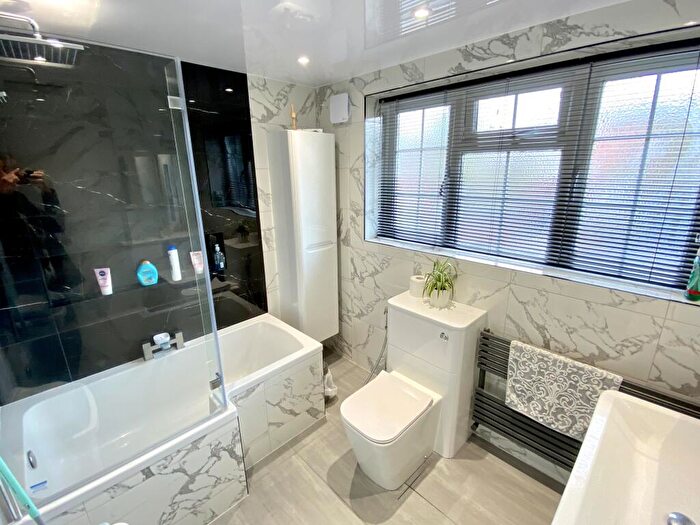 3 Bedroom Terraced House To Rent In Doveston Road, Sale, M33