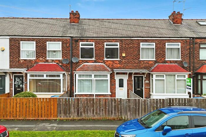 2 Bedroom Terraced House For Sale In Northfield Avenue, Hessle, HU13