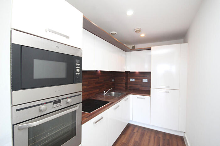 2 Bedroom Flat To Rent In Fairbanks Court, Wembley, Middlesex, HA0