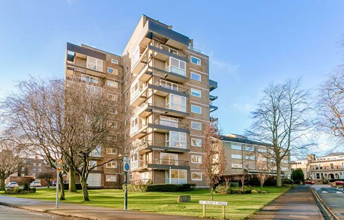 3 Bedroom Apartment To Rent In St. Marys Walk, Esplanade Court, HG2
