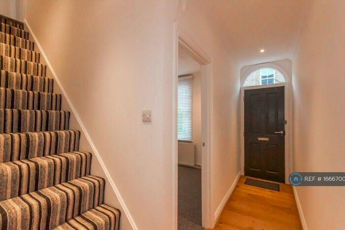 2 Bedroom Terraced House To Rent In Norwich Street, Cambridge, CB2