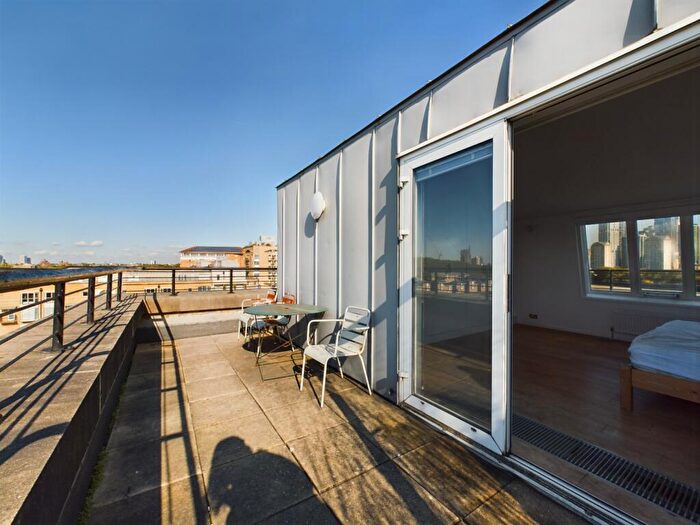 2 Bedroom Flat To Rent In Princes Court, Surrey Quays, SE16