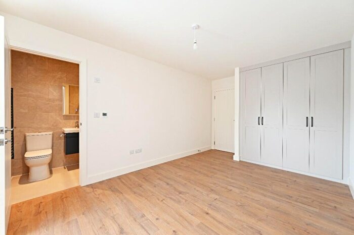 2 Bedroom Apartment To Rent In Little London Road, Sheffield, S8
