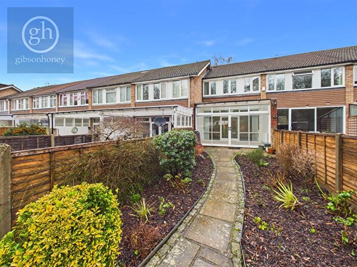 2 Bedroom Terraced House To Rent In Milton Road, Ickenham, Uxbridge, UB10