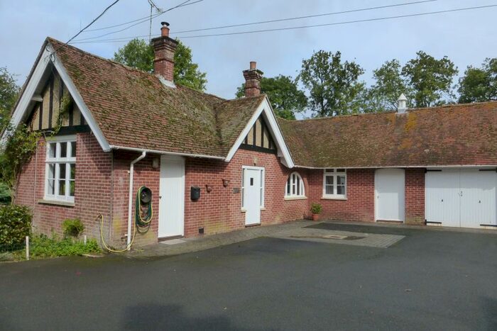 2 Bedroom Cottage To Rent In West Tytherley, Hampshire, SP5
