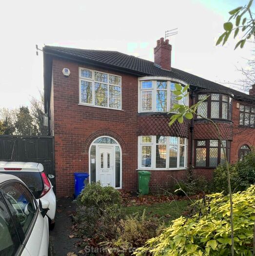 6 Bedroom Semi-Detached House To Rent In Old Hall Lane, Manchester, M14