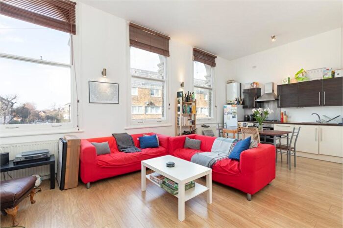 3 Bedroom Apartment To Rent In Paulet Road, SE5