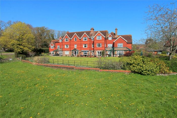 3 Bedroom Flat For Sale In Hildenbrook Farm, Riding Lane, Hildenborough, Tonbridge, TN11