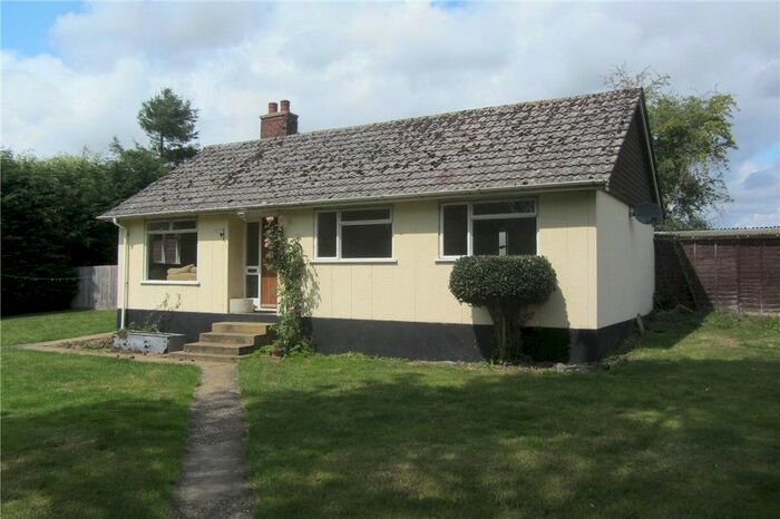3 Bedroom Bungalow To Rent In Petersfield Road, Ropley, Alresford, Hampshire, SO24