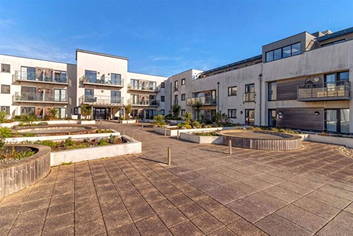 2 Bedroom Flat To Rent In The Waterfront, Worthing, BN12