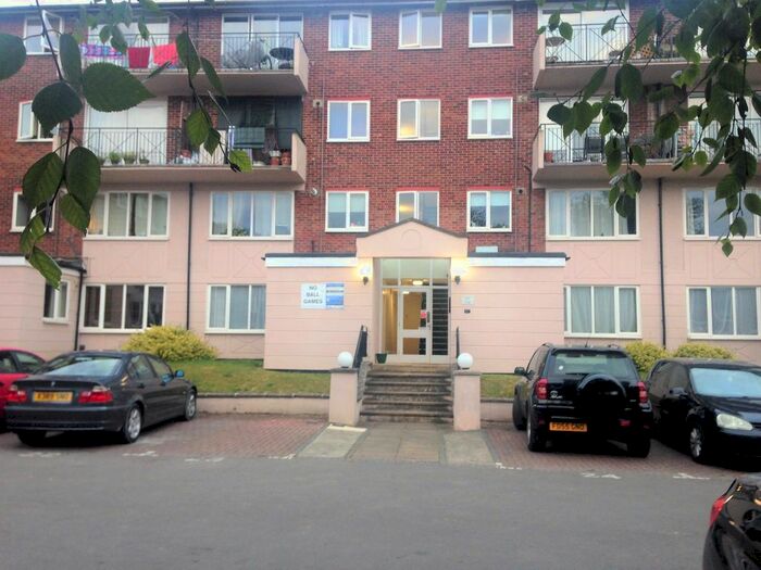 2 Bedroom Flat To Rent In Silkdale Close, Oxford, Oxfordshire OX4