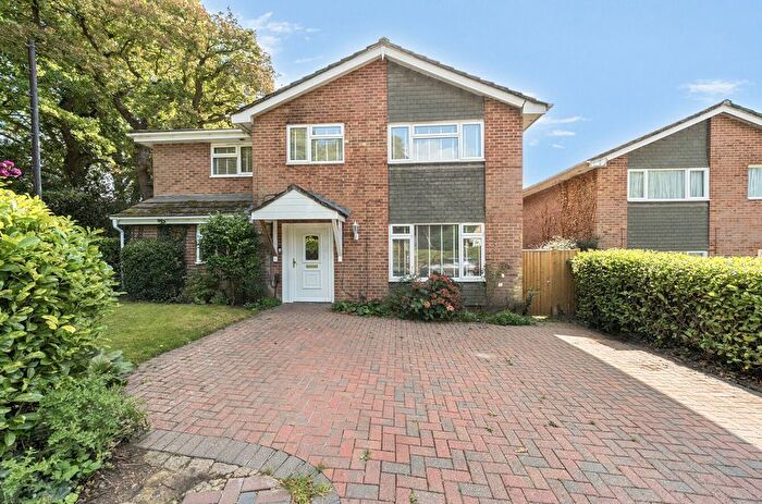 5 Bedroom Detached House For Sale In Dunvegan Drive, Lordswood, Southampton, Hampshire, SO16