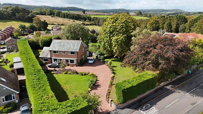 4 Bedroom Detached House For Sale In Stone Quarry Road, Burniston, Scarborough, YO13