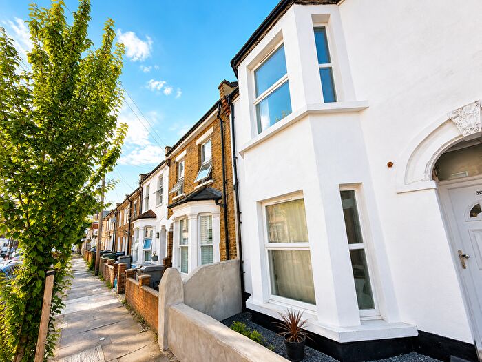 5 Bedroom Terraced House To Rent In Meyrick Road, Willesden Green, NW10