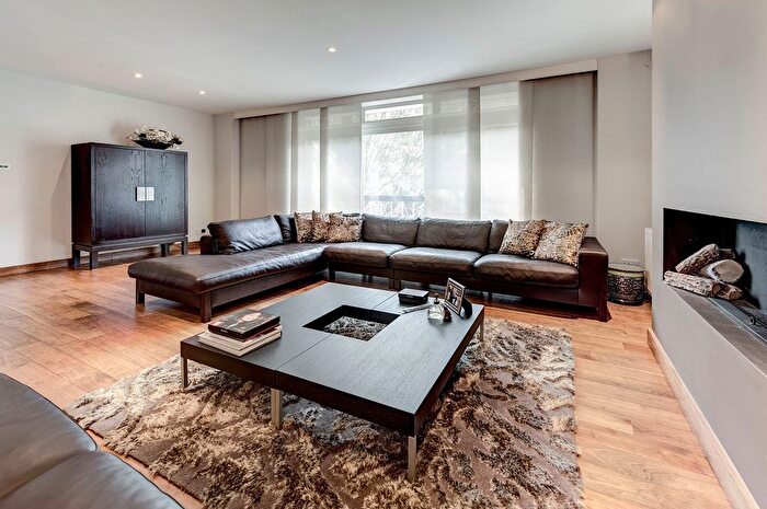 3 Bedroom Terraced House To Rent In Chester Close North, London, NW1