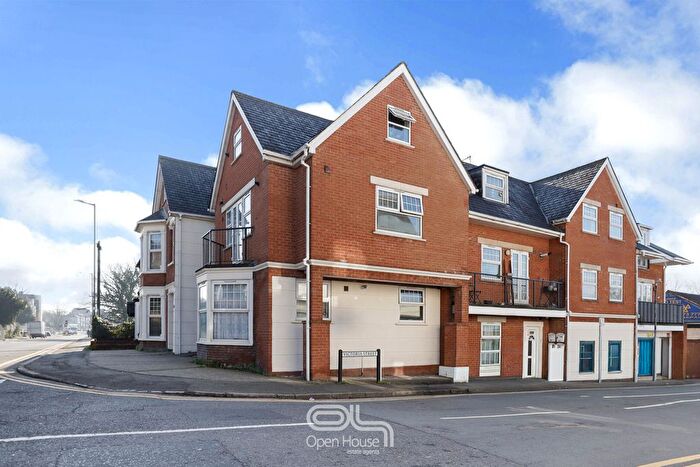 1 Bedroom Flat For Sale In Flat, Claremont Court, Victoria Street, High Wycombe, Buckinghamshire, HP11