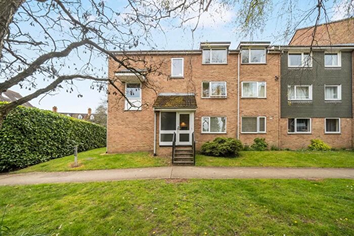 2 Bedroom Flat For Sale In Beauchamp Place, Oxford, OX4