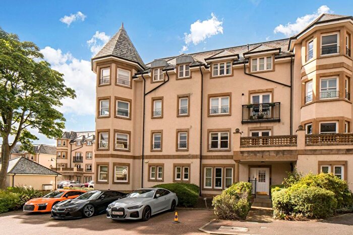 2 Bedroom Flat For Sale In Rattray Drive, Edinburgh, EH10
