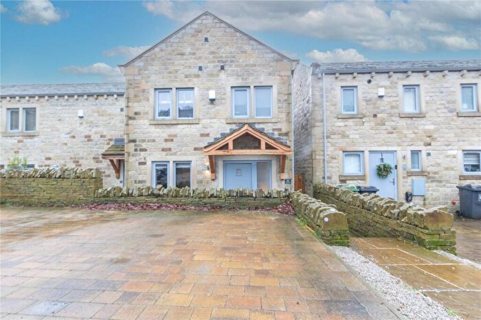 3 Bedroom House To Rent In Deyne Brook Court, Netherthong, Holmfirth, West Yorkshire, HD9